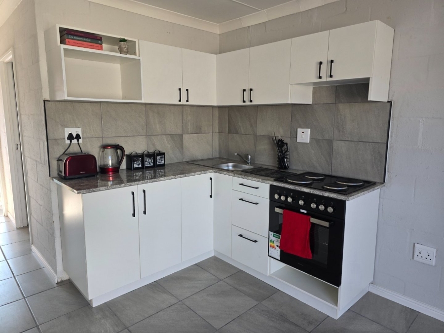 2 Bedroom Property for Sale in Pelican Park Western Cape